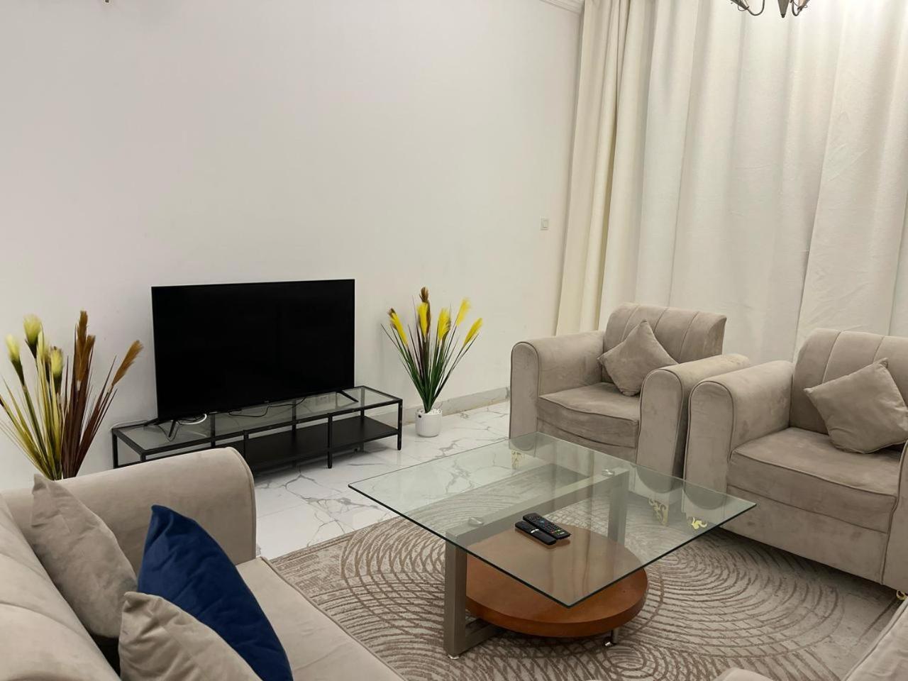Oasis Tower Family Apartment 3004 Ajman Ngoại thất bức ảnh